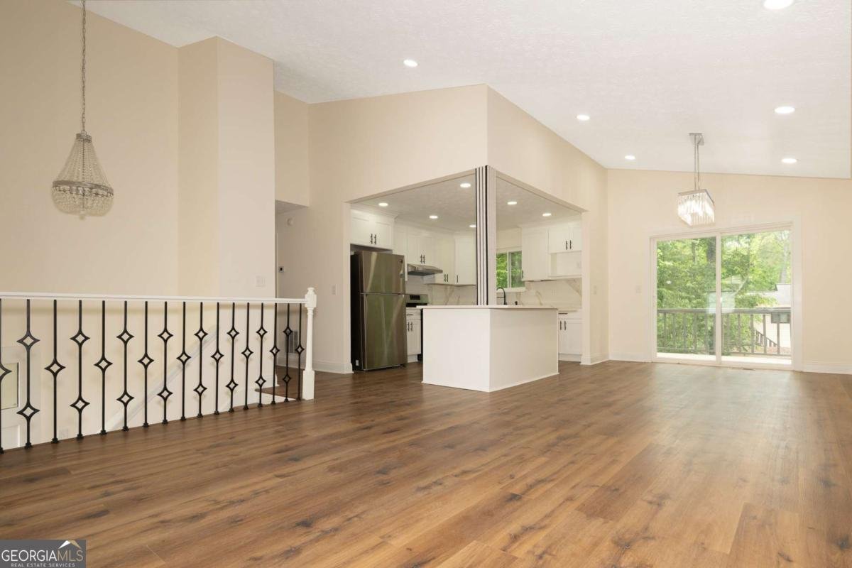 10175 Old Woodland Entry Johns Creek - Photo 9