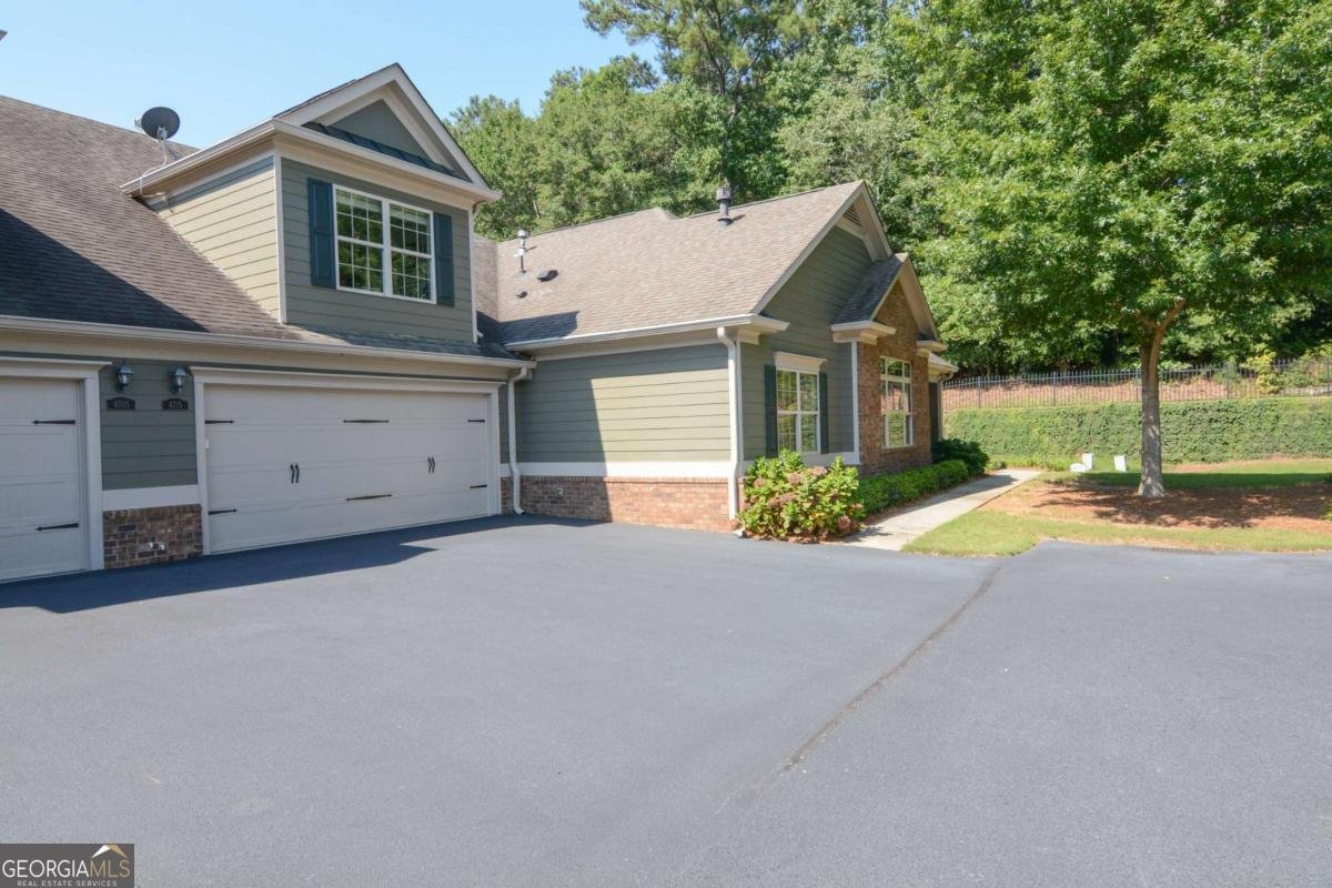 4715 Flycatcher Drive Alpharetta - main photo