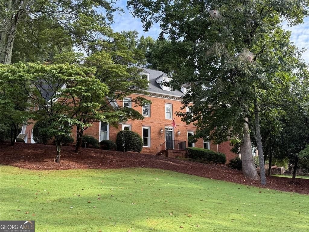 7680 Dunvegan Close Sandy Springs - main photo