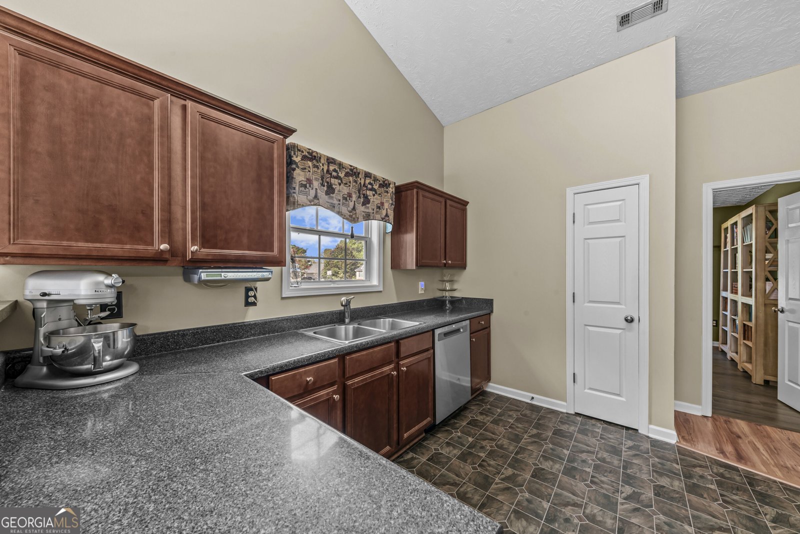 108 Wortham Drive Buckhead - Photo 15