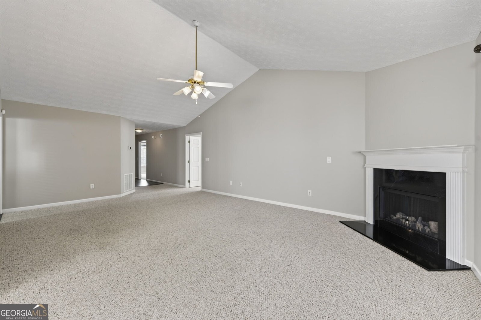 912 Village View Circle Loganville - Photo 8