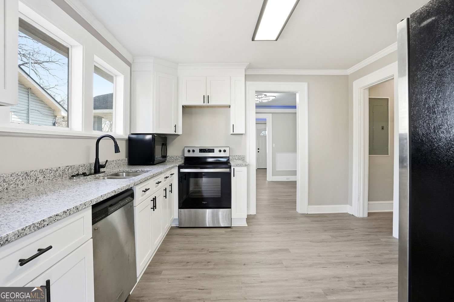 1409 St Michael Avenue East Point - Photo 9