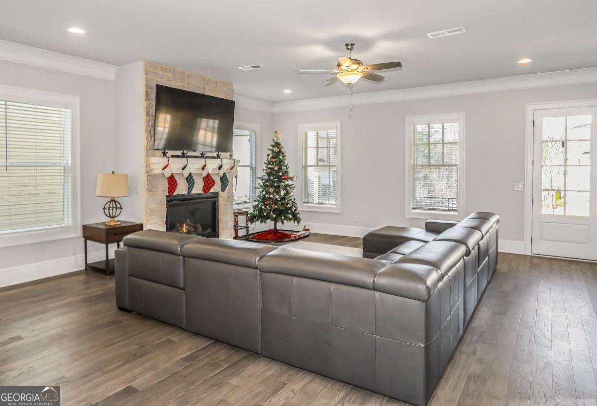 3045 Barnes Mill Court Roswell - Photo 6