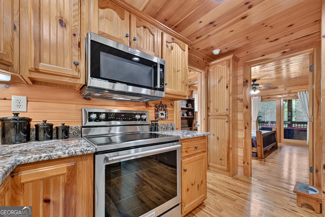 2975 Mountain Tops Road Blue Ridge - Photo 18