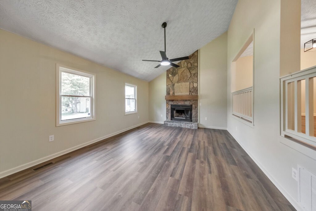 1006 Pinetree Court Powder Springs - Photo 10