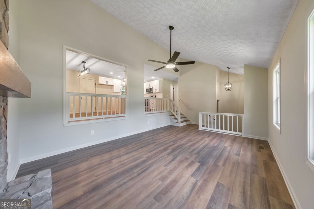1006 Pinetree Court Powder Springs - Photo 12