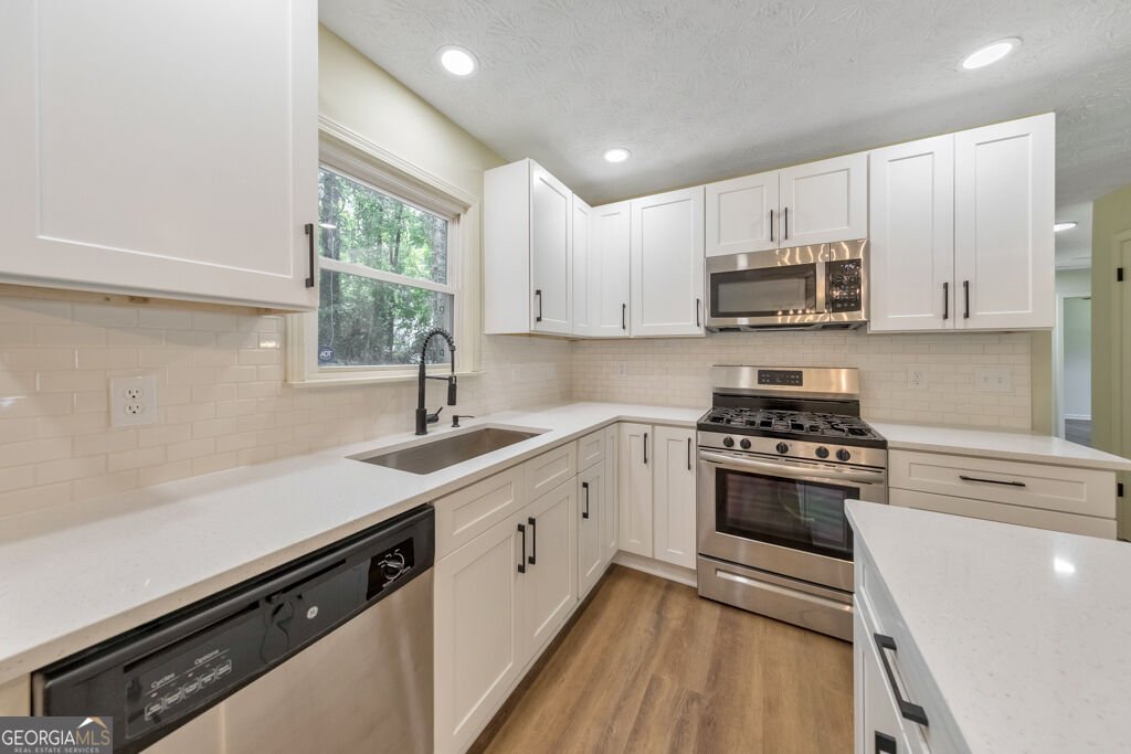1006 Pinetree Court Powder Springs - Photo 13