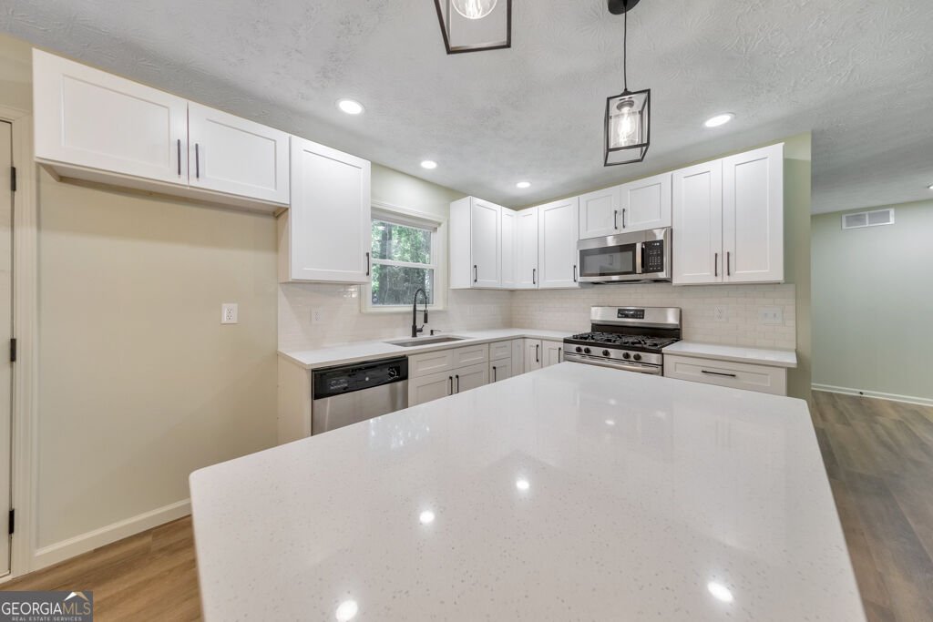 1006 Pinetree Court Powder Springs - Photo 18
