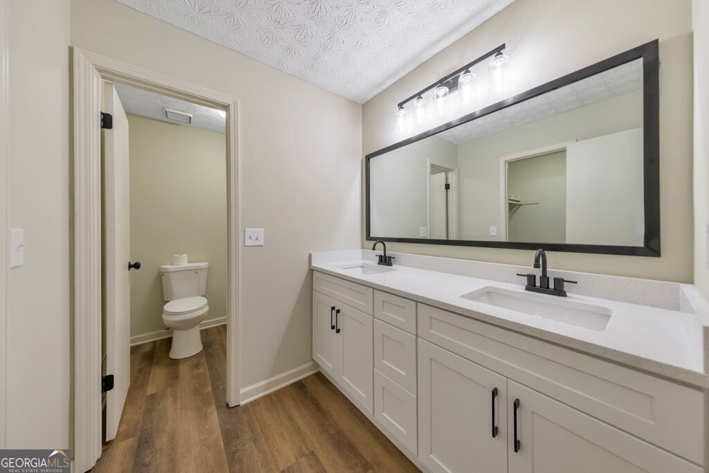 1006 Pinetree Court Powder Springs - Photo 6