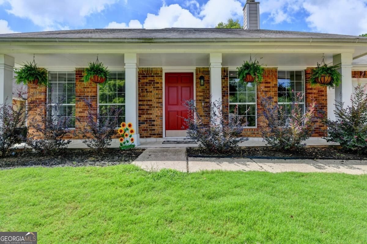 10525 Willow Meadow Circle Johns Creek - main photo