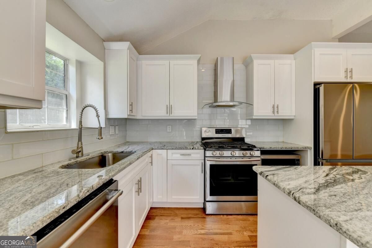 10525 Willow Meadow Circle Johns Creek - Photo 11
