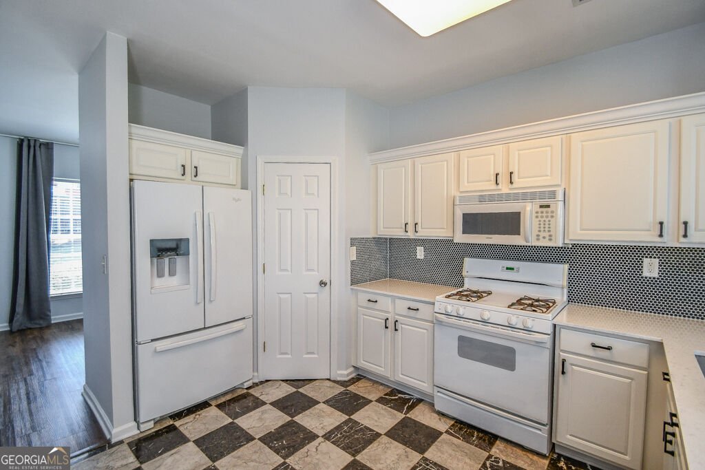 3381 Hidden Cove Circle Peachtree Corners - Photo 19