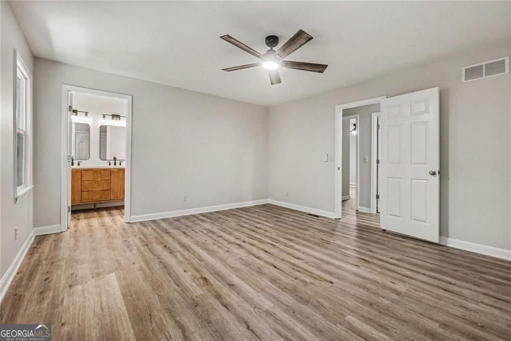 137 Farmington Drive Woodstock - Photo 8