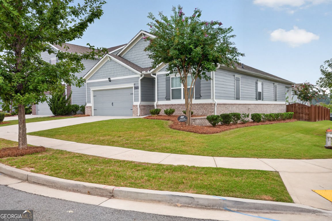 6750 Star Gaze Court Flowery Branch - main photo