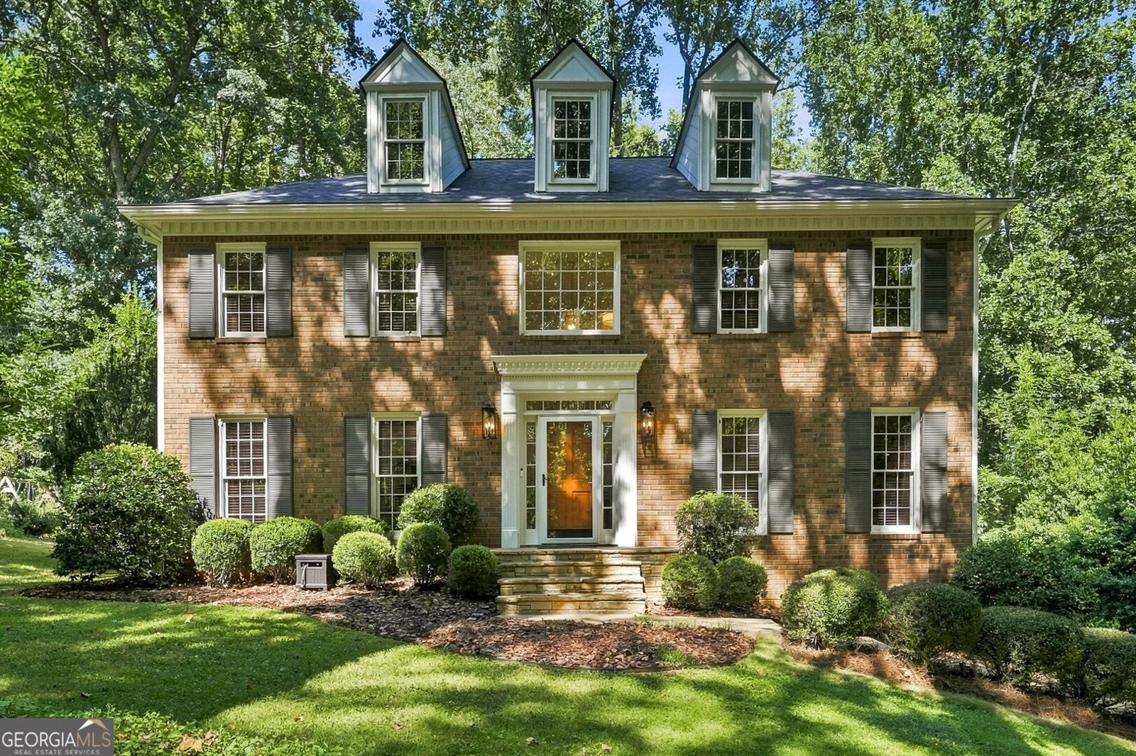 1398 Rivermist Drive Lilburn - main photo
