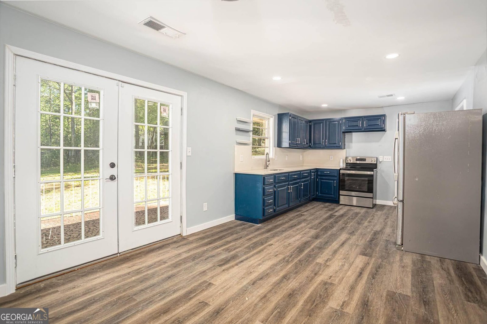 2933 Shelly Drive Atlanta - Photo 11
