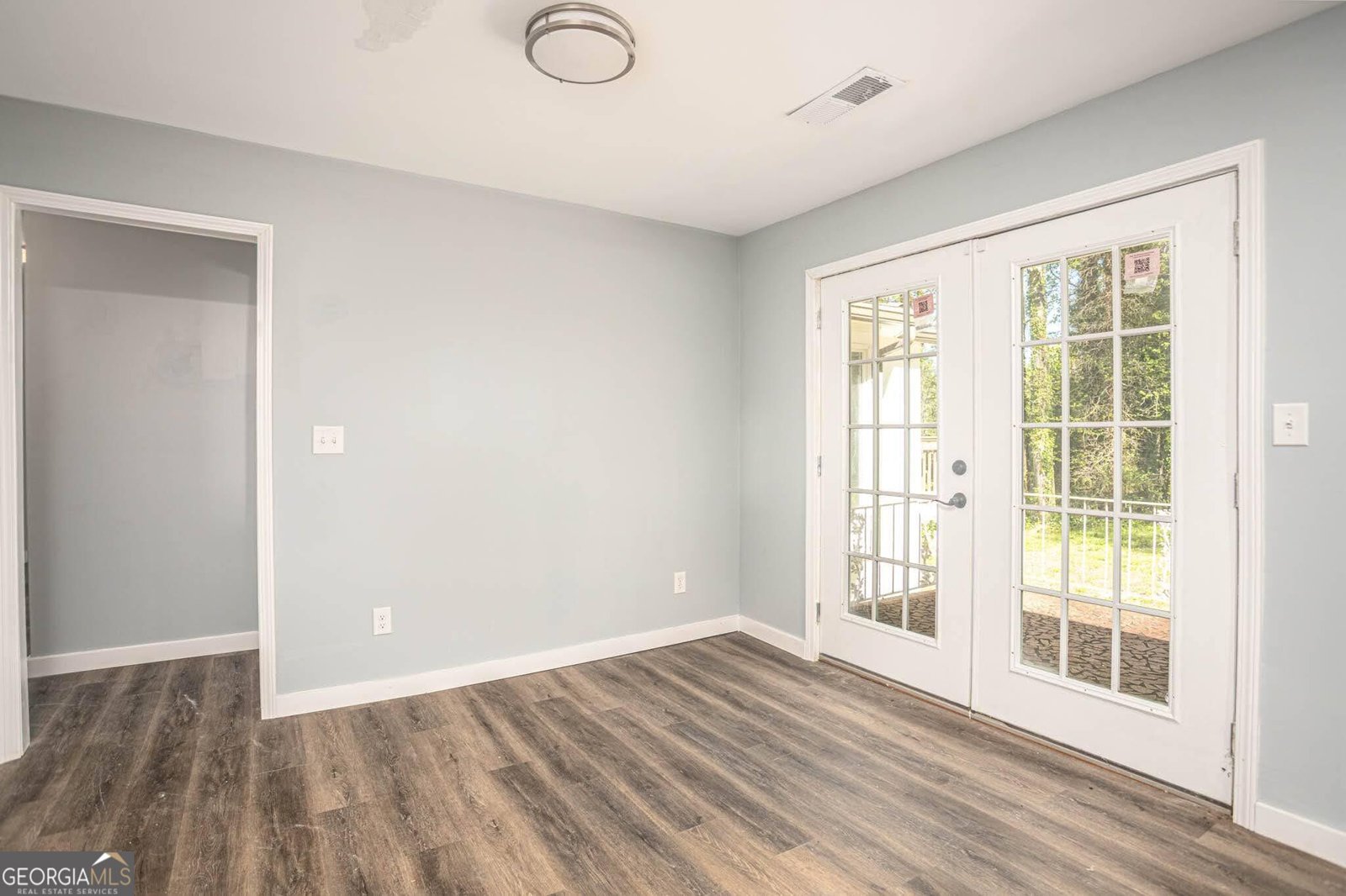 2933 Shelly Drive Atlanta - Photo 12