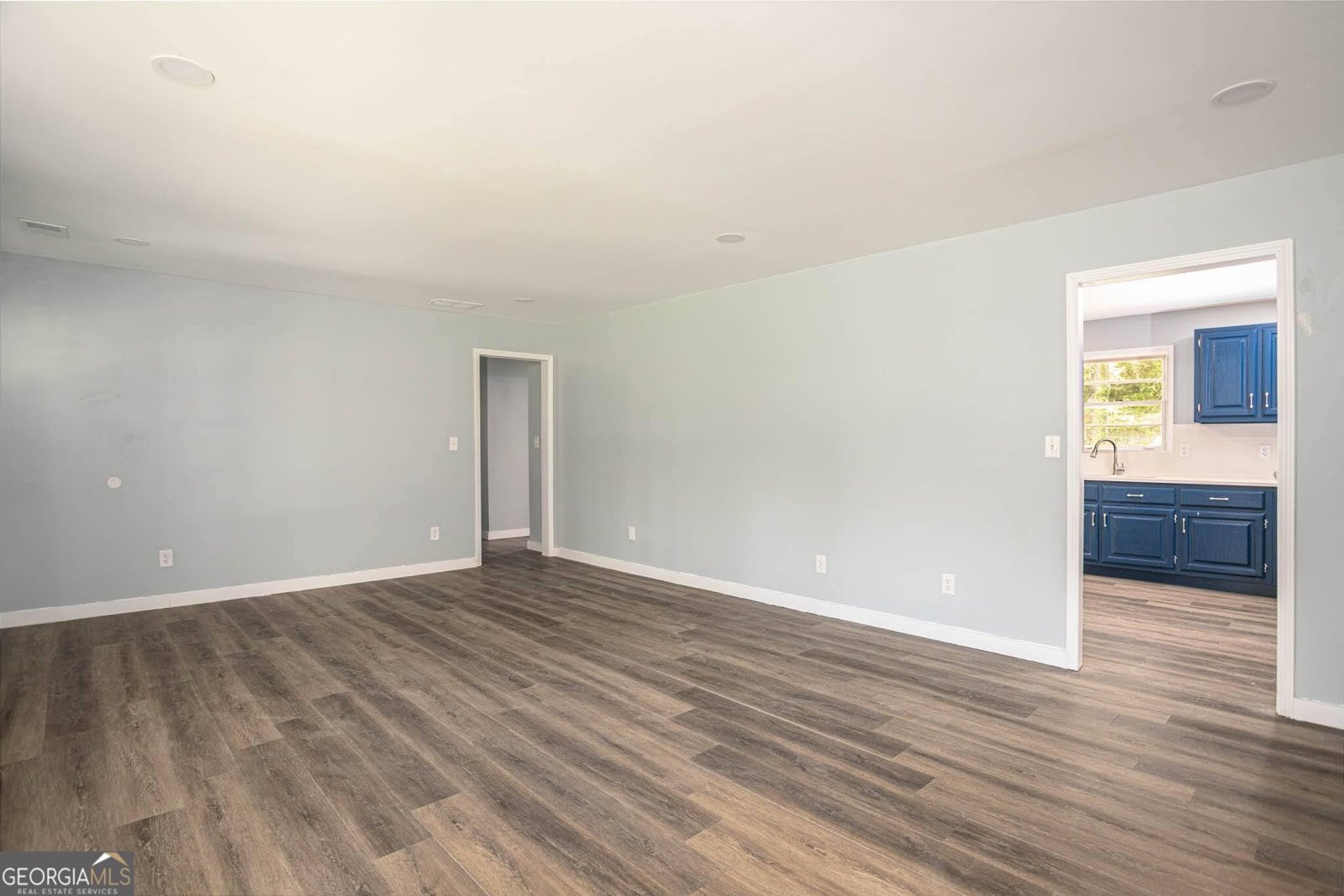 2933 Shelly Drive Atlanta - Photo 6