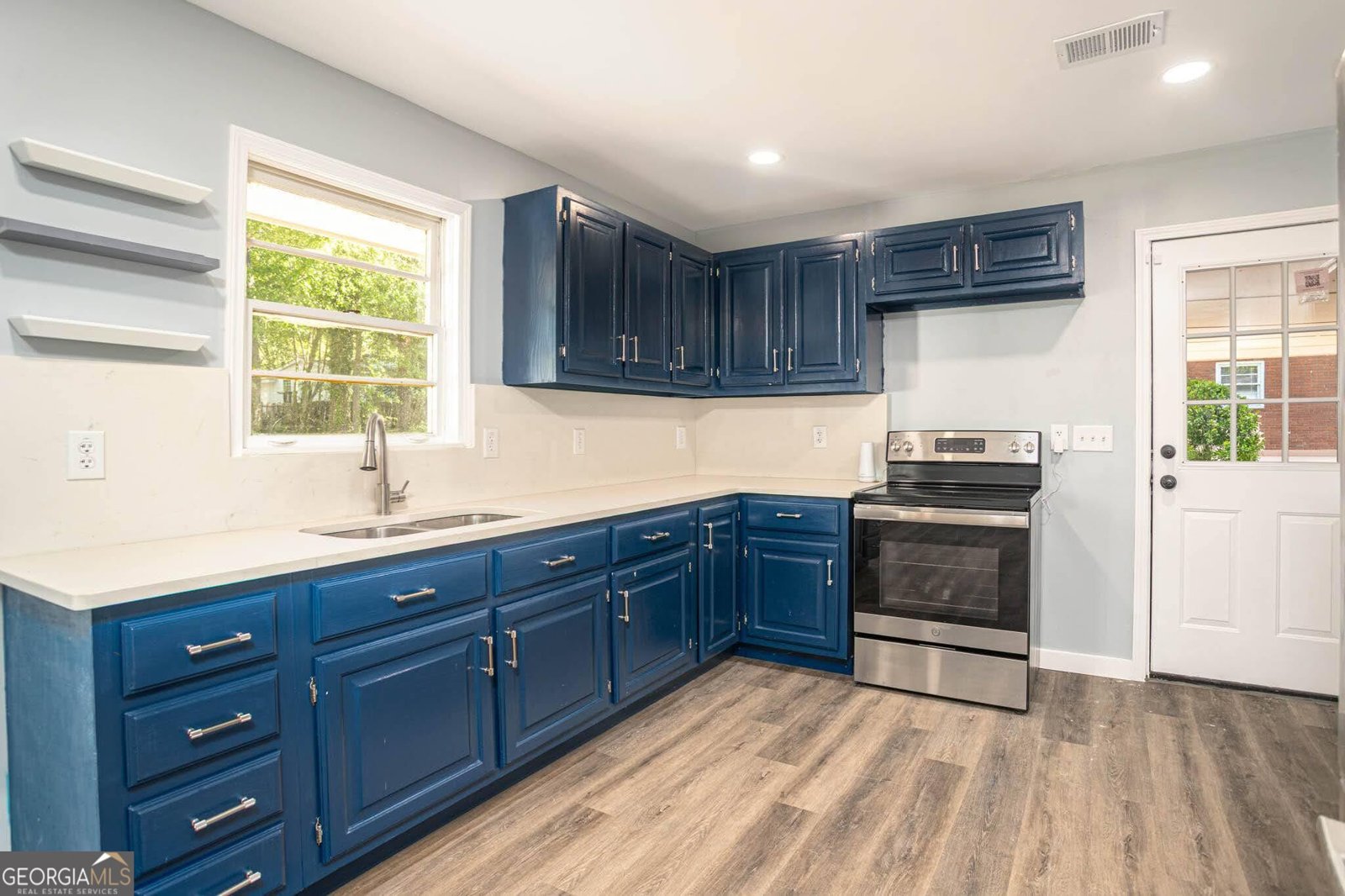 2933 Shelly Drive Atlanta - Photo 8