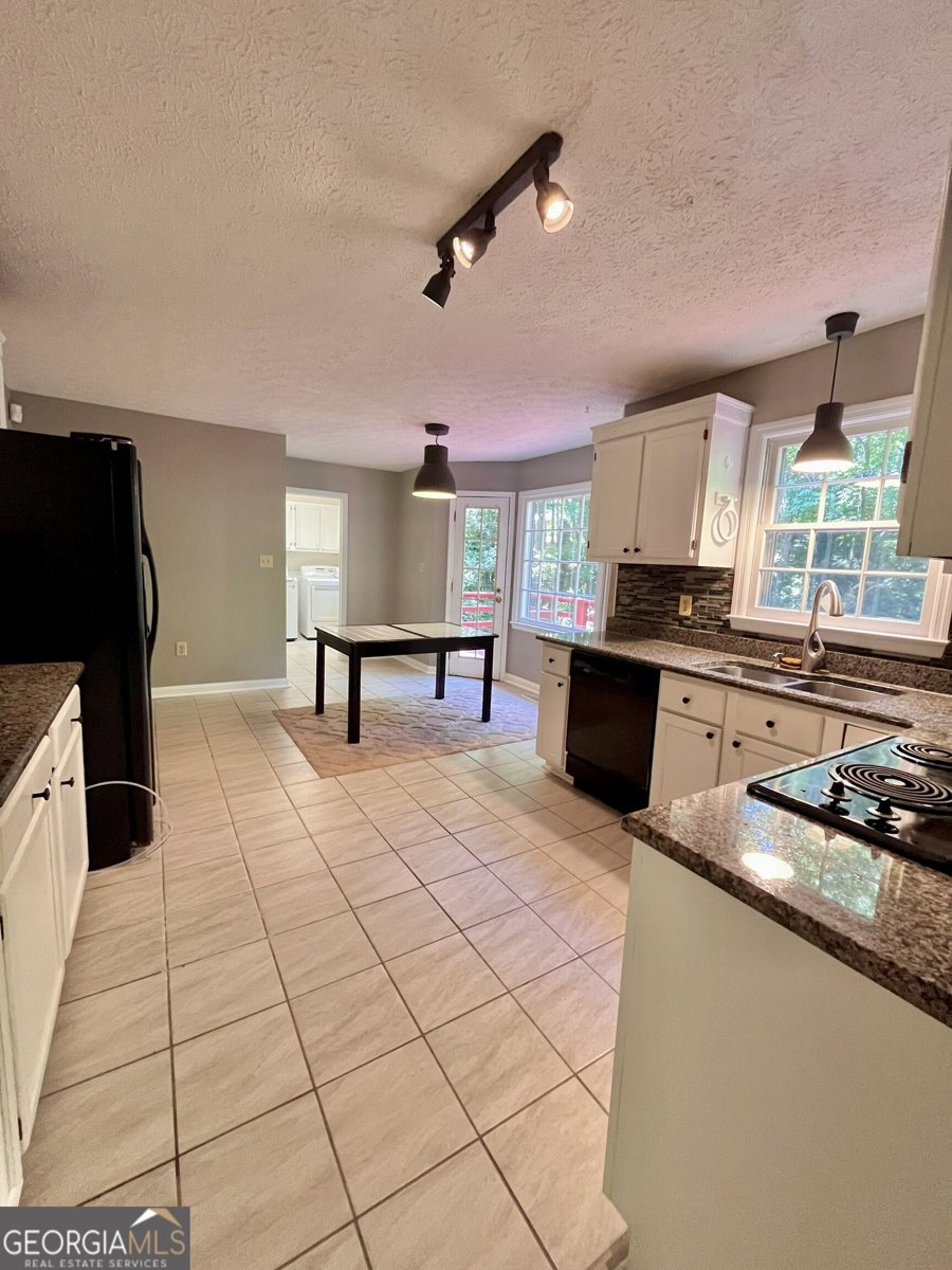 215 McDuffie Drive Athens - Photo 6