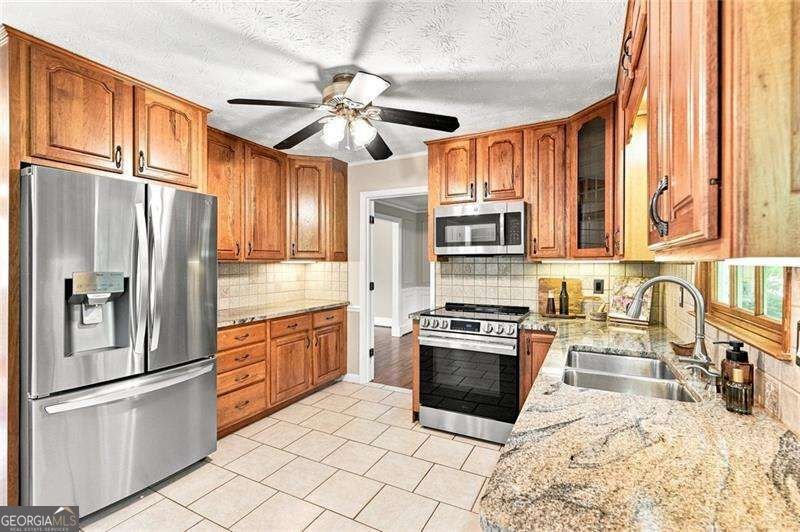 113 Jamestown Court Lilburn - Photo 13