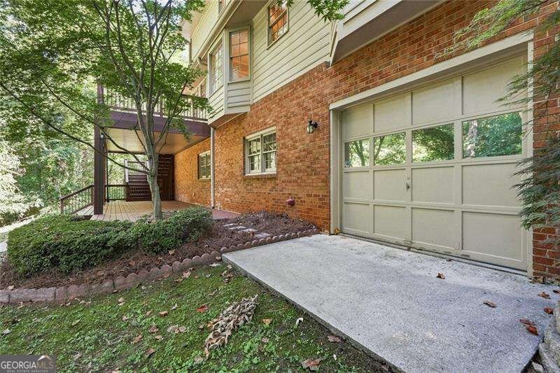 113 Jamestown Court Lilburn - Photo 33