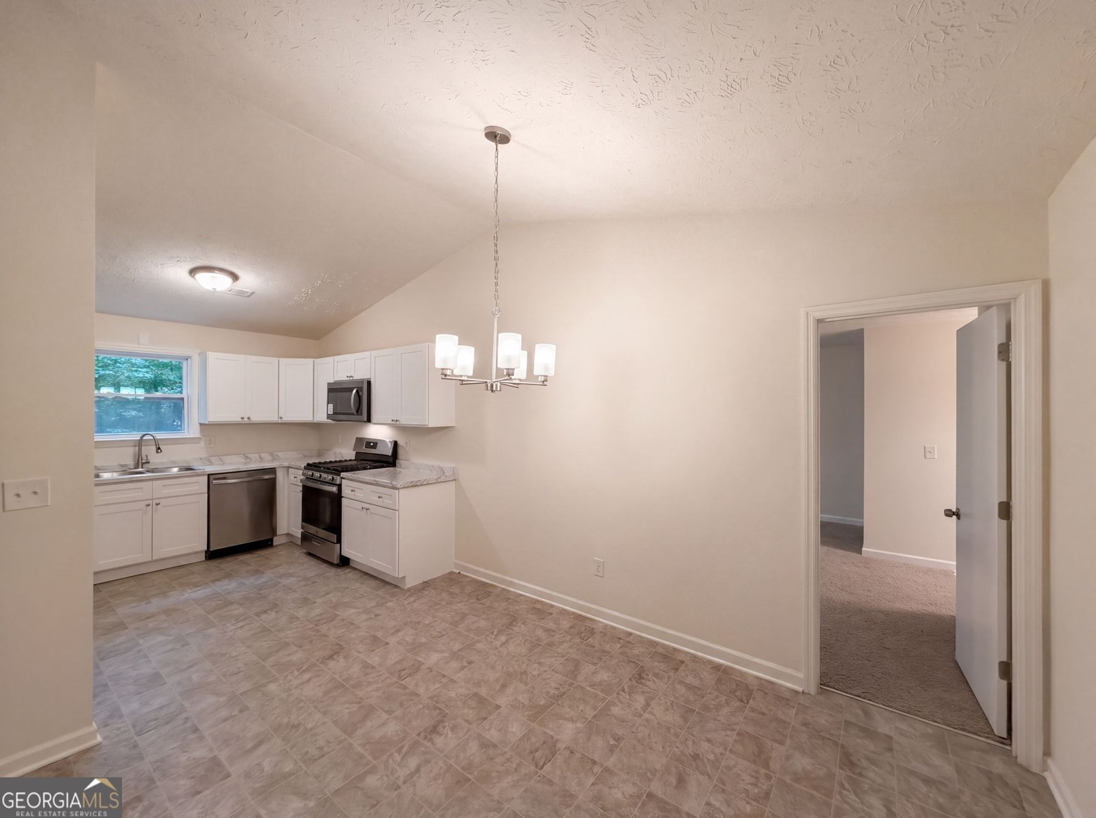 670 Marsh Court Jonesboro - Photo 9