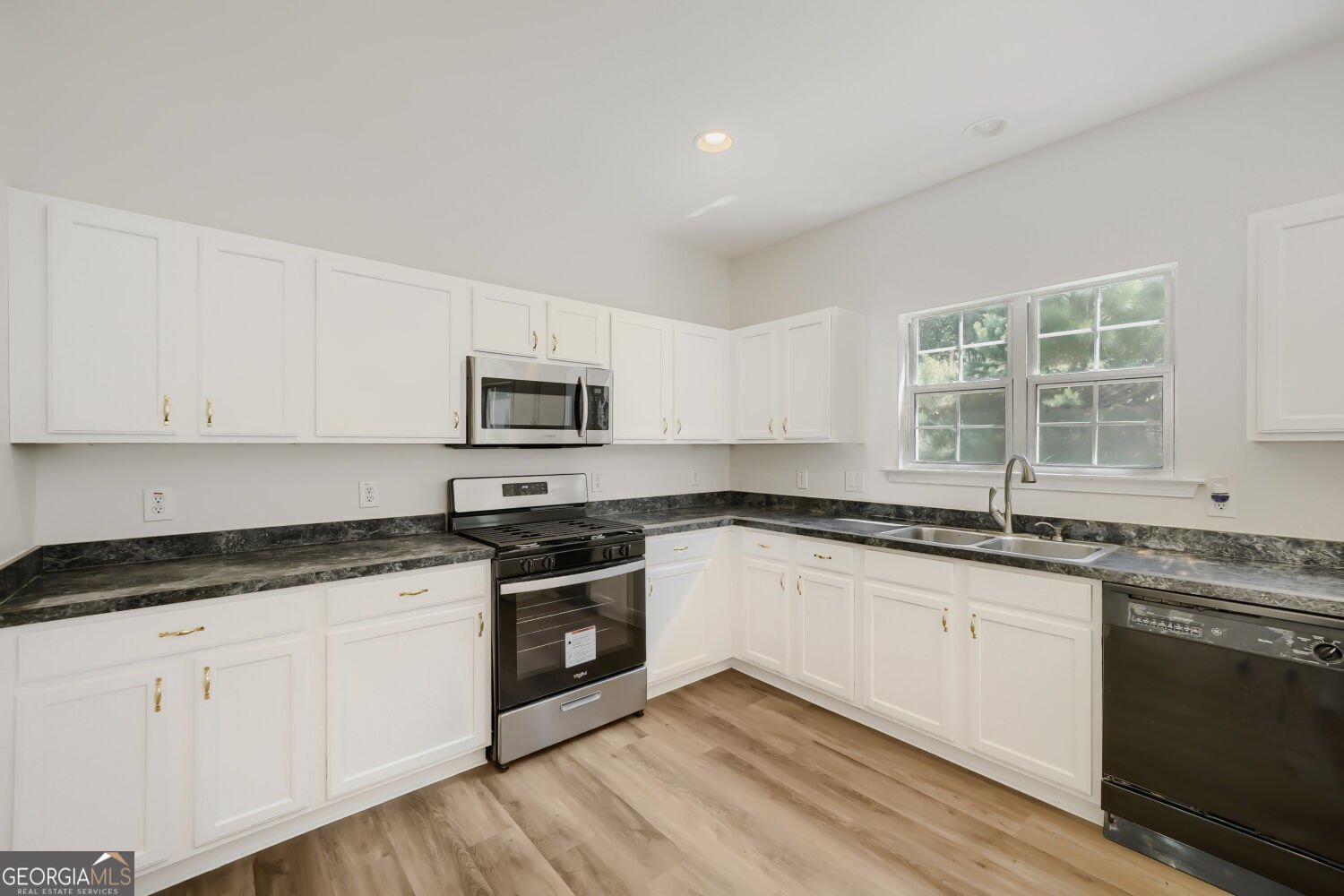 1533 Fenmore Street Lithia Springs - Photo 10