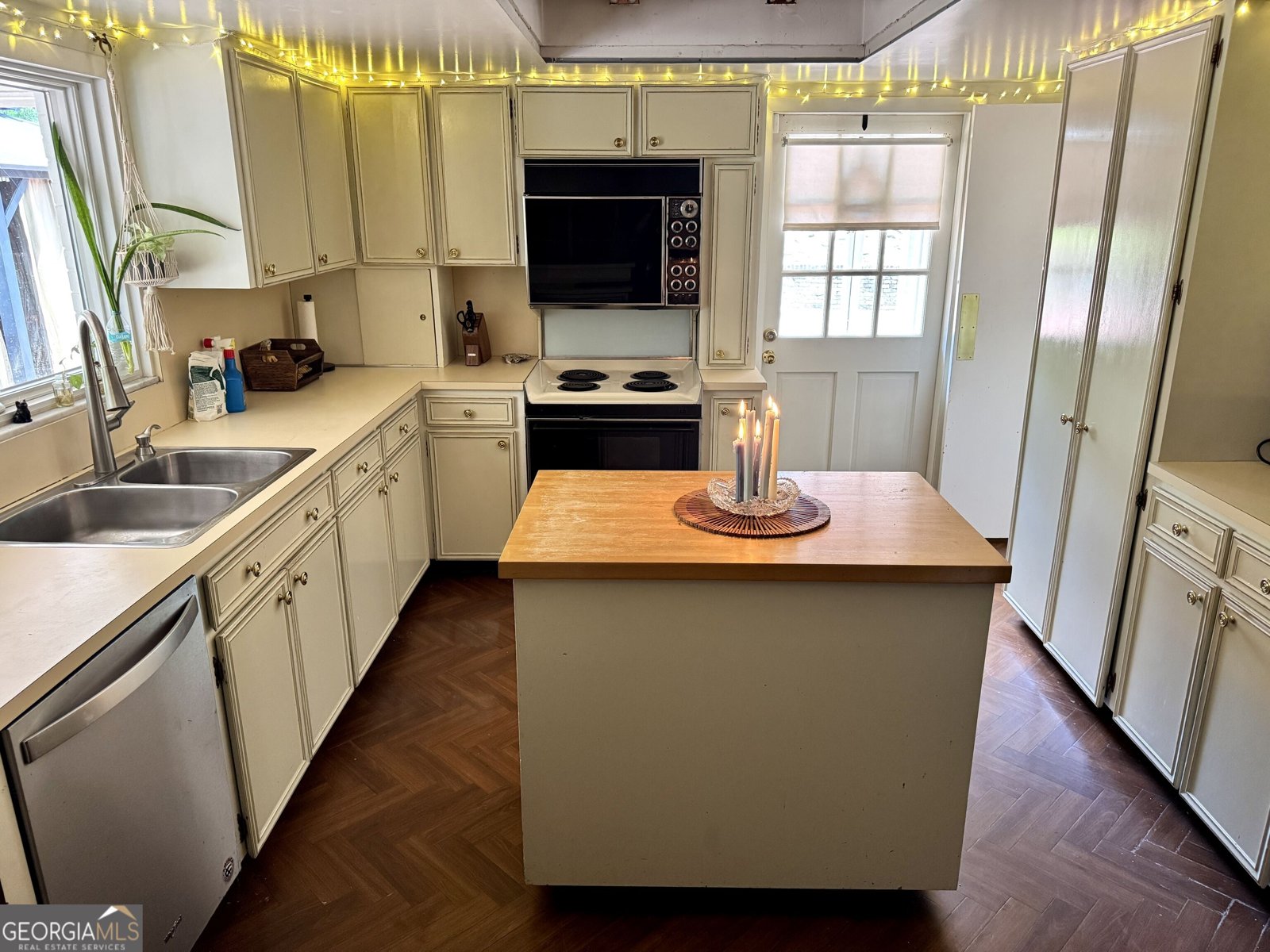 557 Walton Court Macon - Photo 10