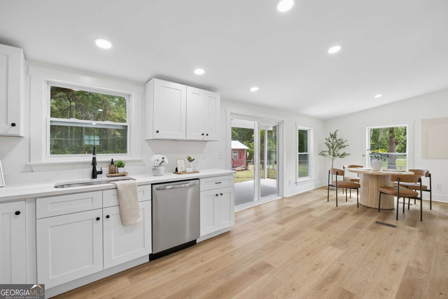 562 4Th Extension Guyton - Photo 11
