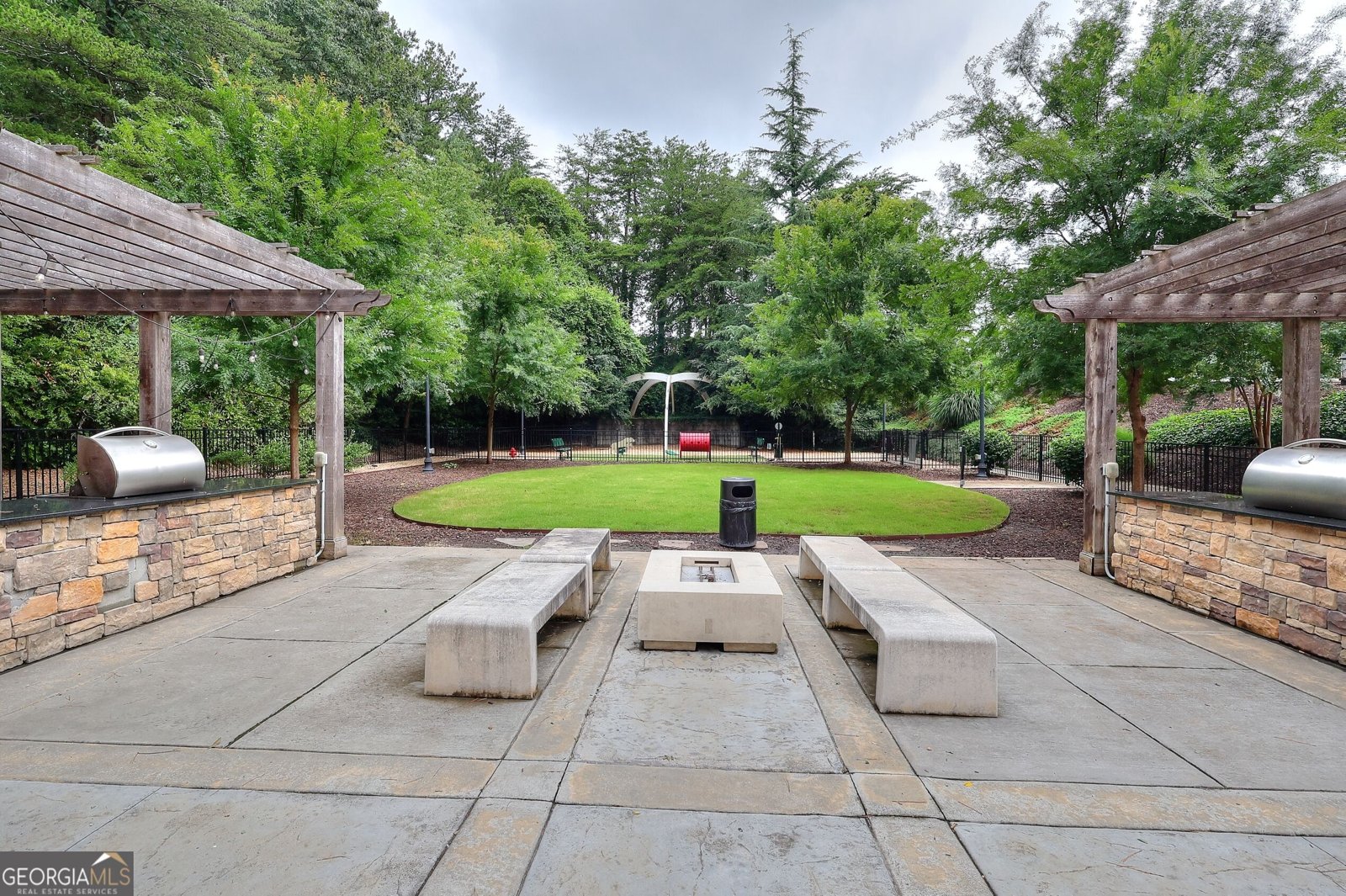 799 Hammond Drive Sandy Springs - Photo 32