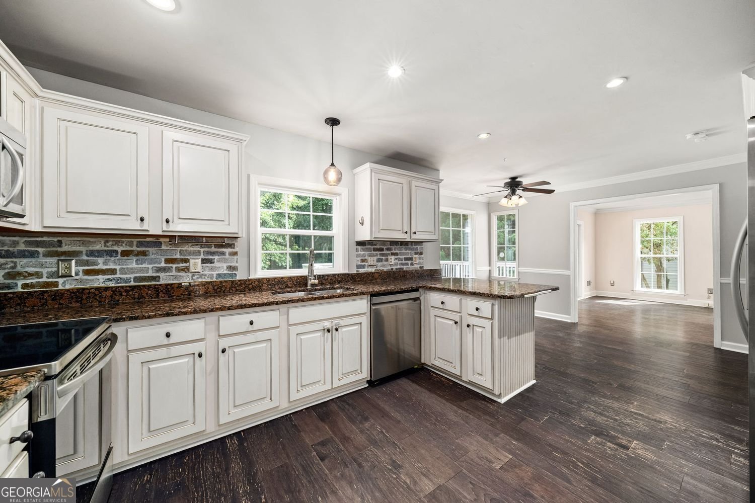 325 Farm Track Roswell - Photo 13