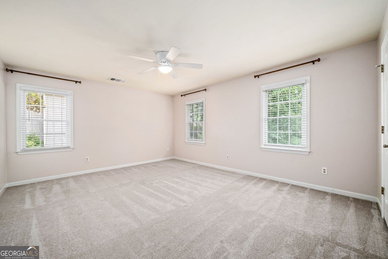 325 Farm Track Roswell - Photo 25