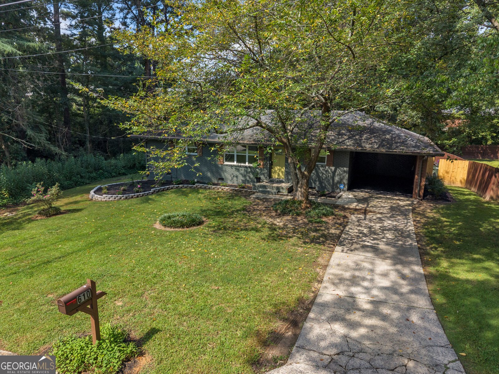 610 Oriole Drive Marietta - main photo