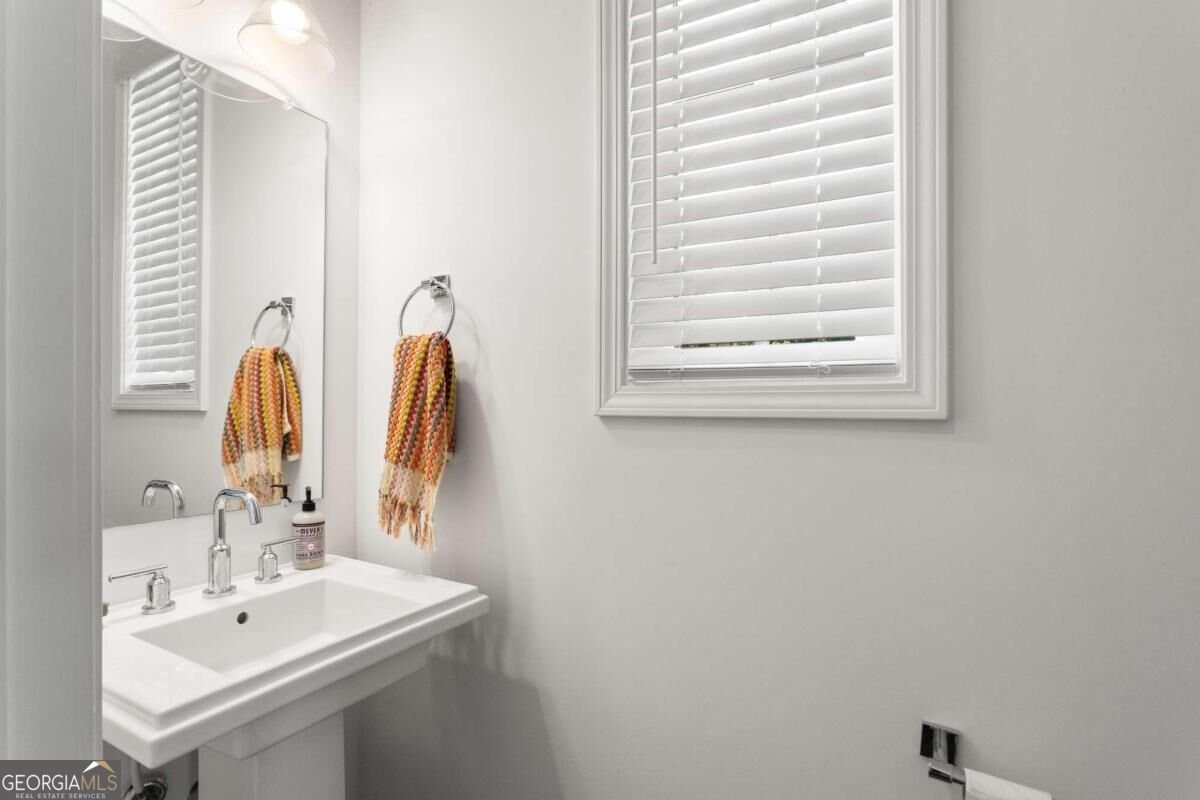 6610 Sterling Drive Sandy Springs - Photo 12