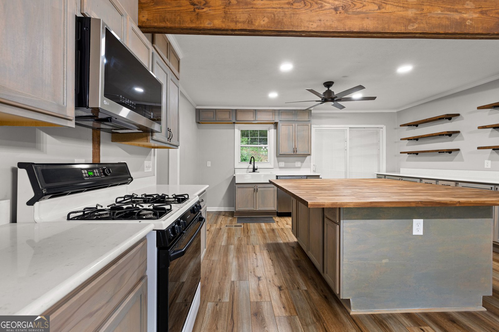 309 Nelson Drive Thomaston - Photo 12