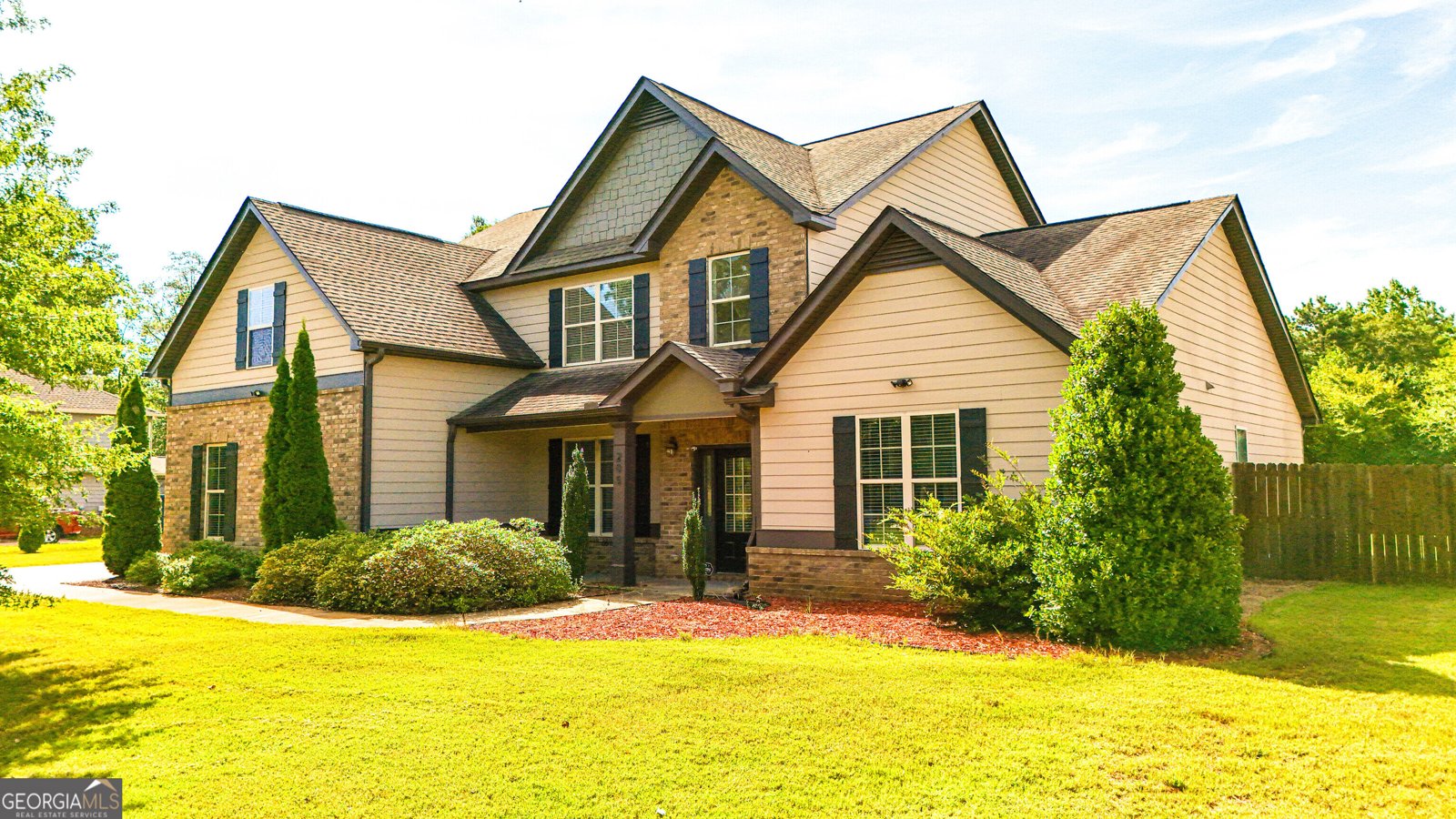 205 Vandalay Way Locust Grove - main photo