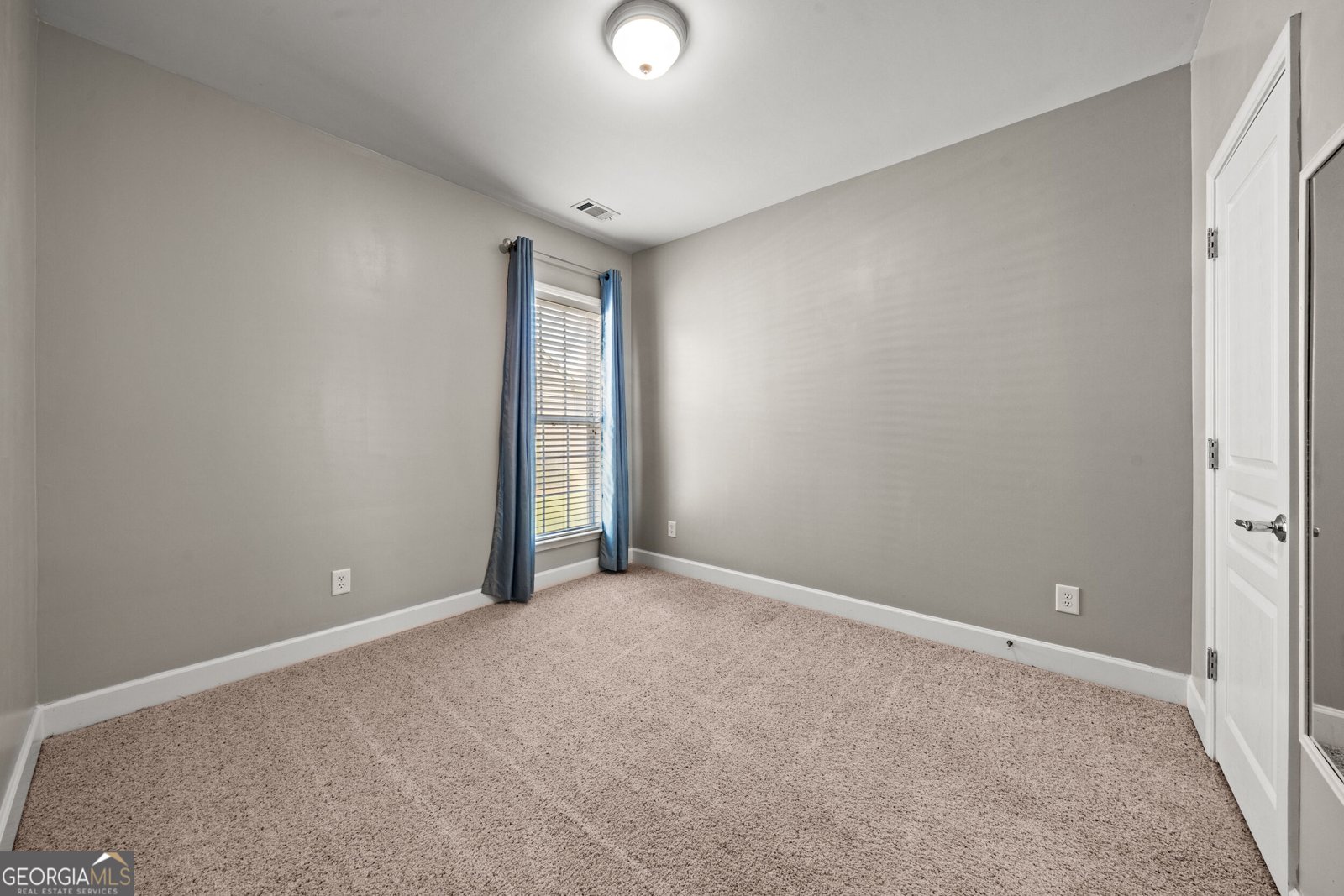 421 Beacon Court Griffin - Photo 22