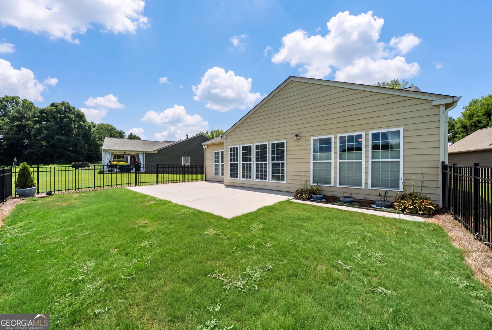 421 Beacon Court Griffin - Photo 44