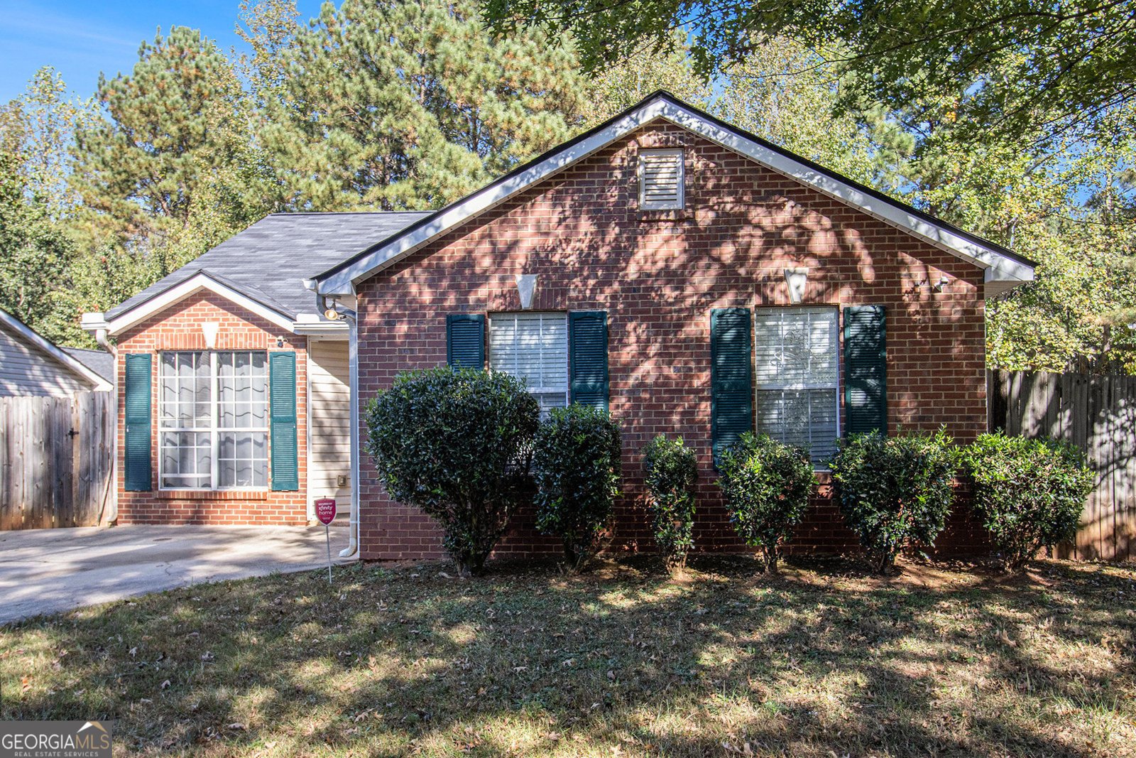 3383 Homeward Trail Ellenwood - main photo