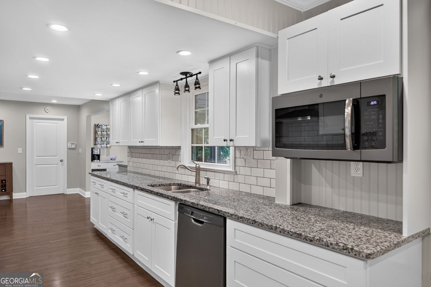 4371 Vintage Lane Dunwoody - Photo 6