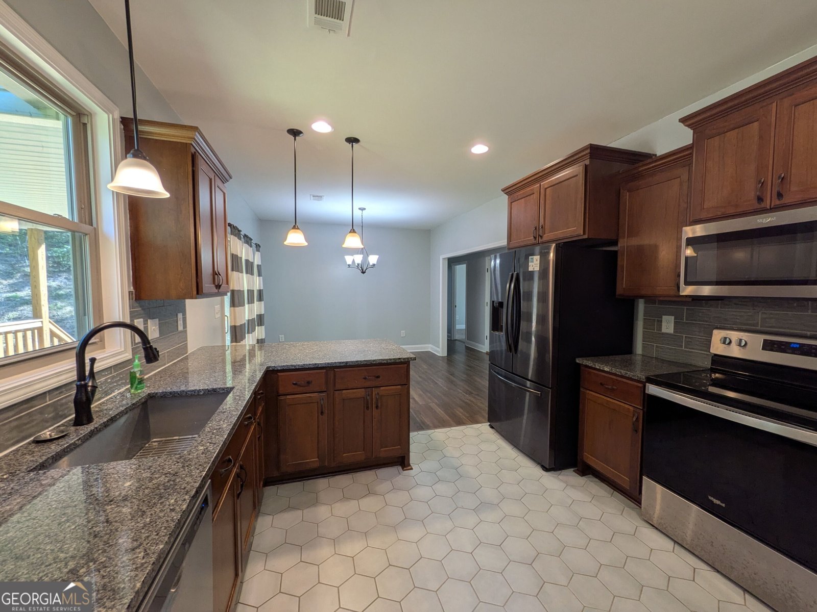 294 Rainbow Circle Cleveland - Photo 9