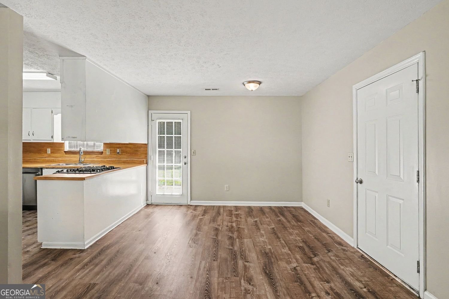9042 Chestnut Lake Drive Jonesboro - Photo 6