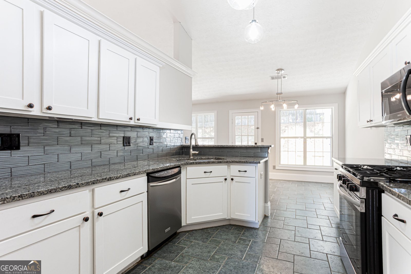2730 Matlin Way Buford - Photo 27