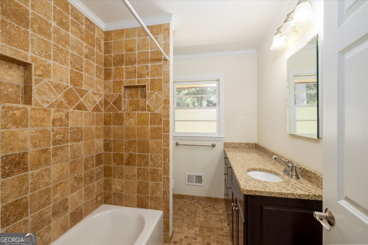 2315 Lavista Woods Drive Drive Tucker - Photo 15