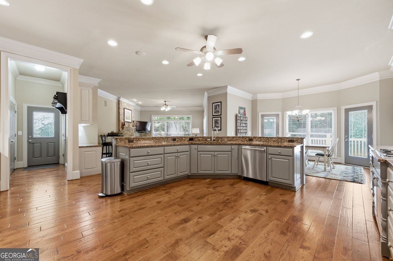 348 Aviemore Lane Suwanee - Photo 14