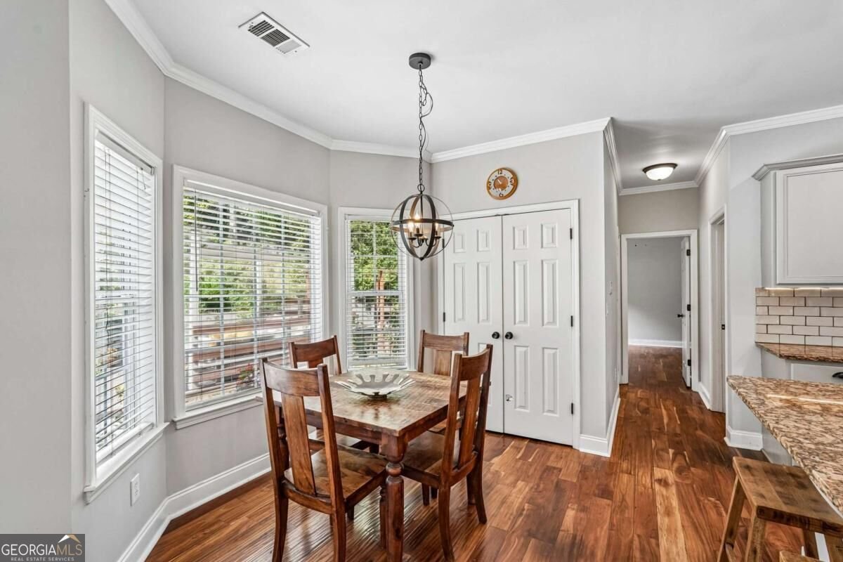 4010 Embassy Way Lilburn - Photo 11
