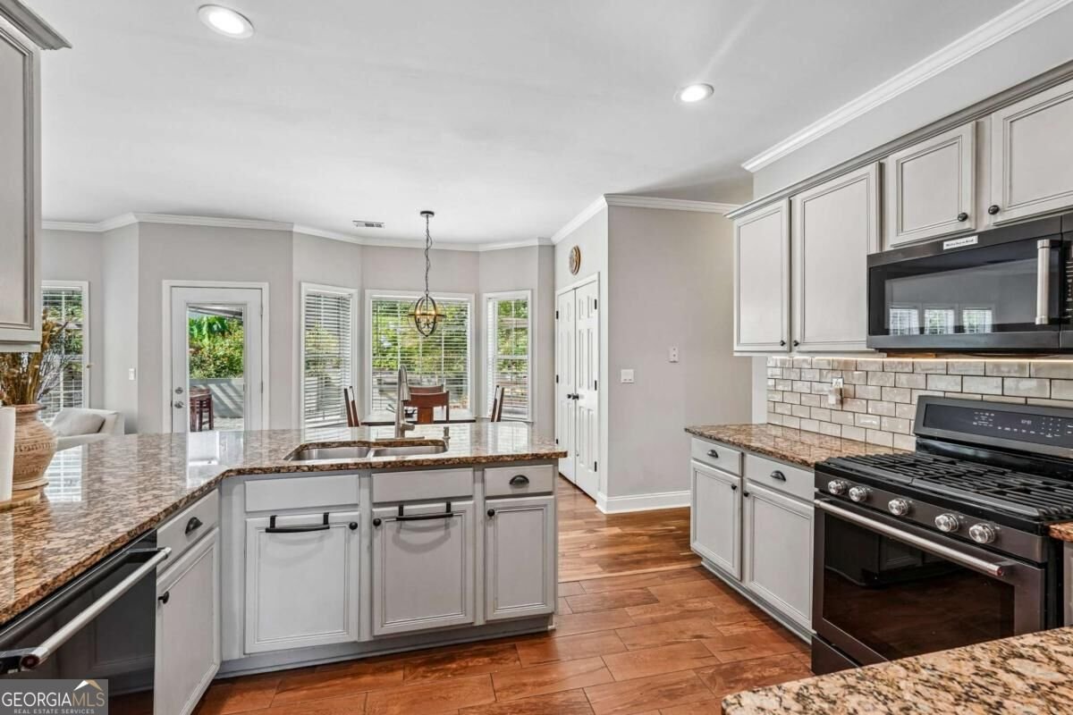 4010 Embassy Way Lilburn - Photo 16