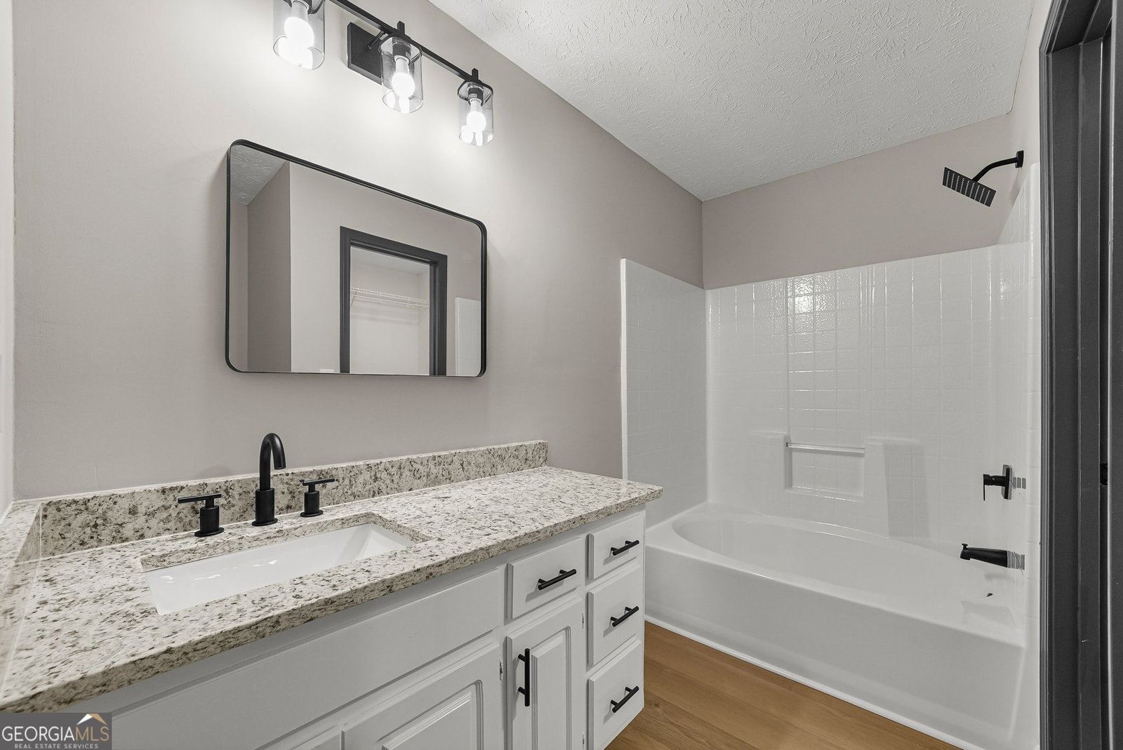 235 Oak Circle Stockbridge - Photo 18