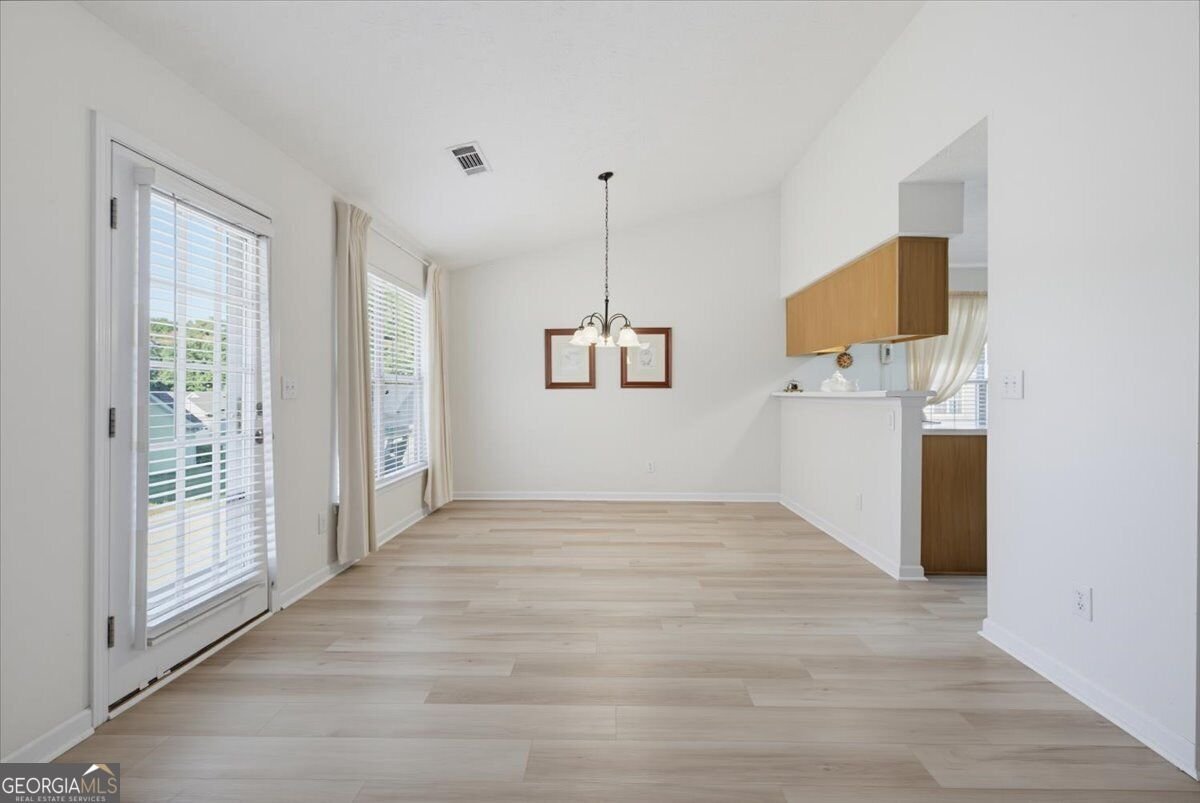 6048 Hillvale Court Lithonia - Photo 11